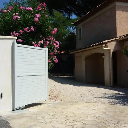 דירה Maison 4 Pieces 6 Pers Avec Une Tres Belle Vue Mer Sur L'entree Du Golfe De Saint Tropez 79923 סן-מקסים